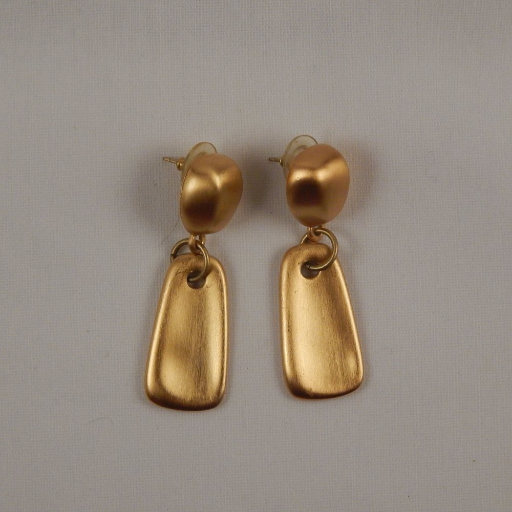 Gold earrings